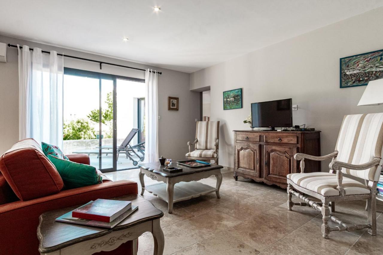 La Verdiere - Contemporary House With Garden And Private Pool L'Isle-sur-la-Sorgue Exterior photo